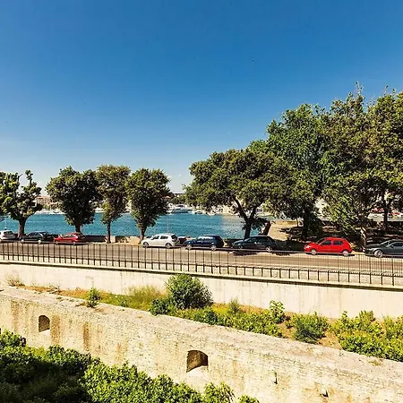 Lanela アパート *