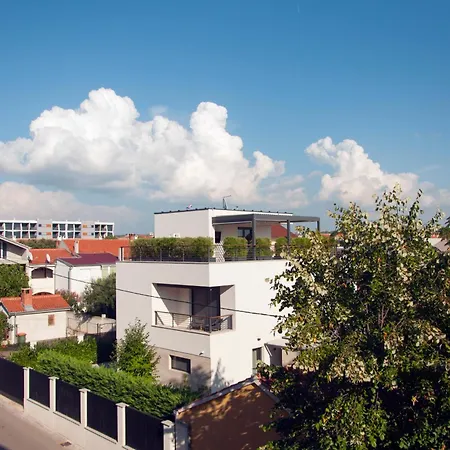 Lanela アパート *