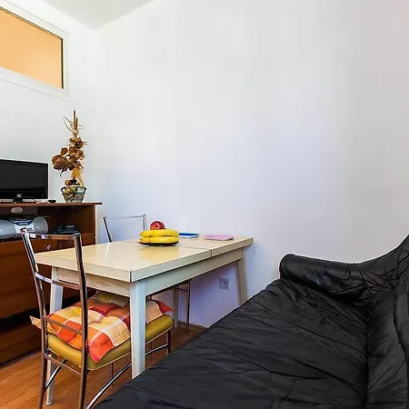 Apartment Lanela *
